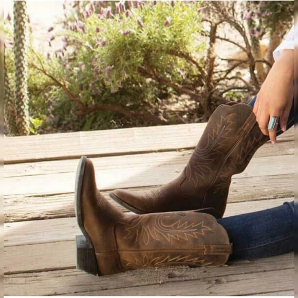 heritage r toe western boot